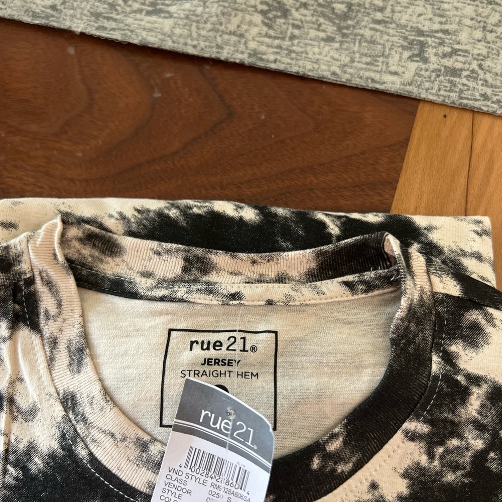 ๐ฅ7 pack๐ฅRue21 Jersey Straight Hem T-Shirt ๐ - Picture 4 of 4